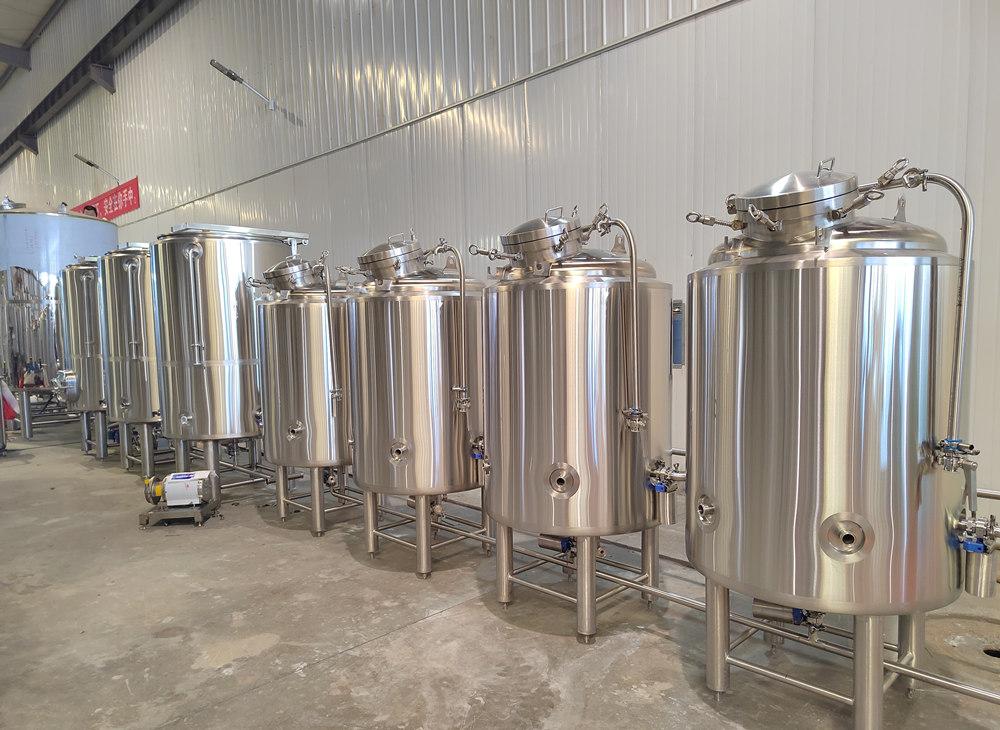 kombucha fermentation equipment, kombucha brewing equipment, flat open top kombucha fermenter, pressured kombucha fermentation tank, flash pasteurizer, 